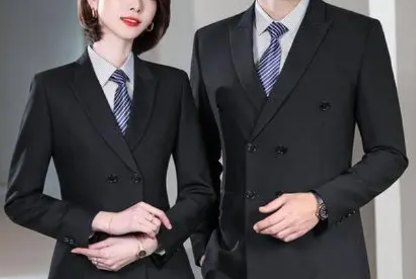企業(yè)職業(yè)正裝西服選擇定制好/還是成品好？